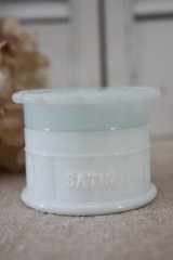 画像: ミルクガラスジャー　SATIN SKIN CREAM